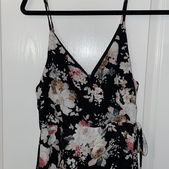iJoah Small High-Low Flowy Floral Print Dress with Black slip attached - Picture 8 of 9